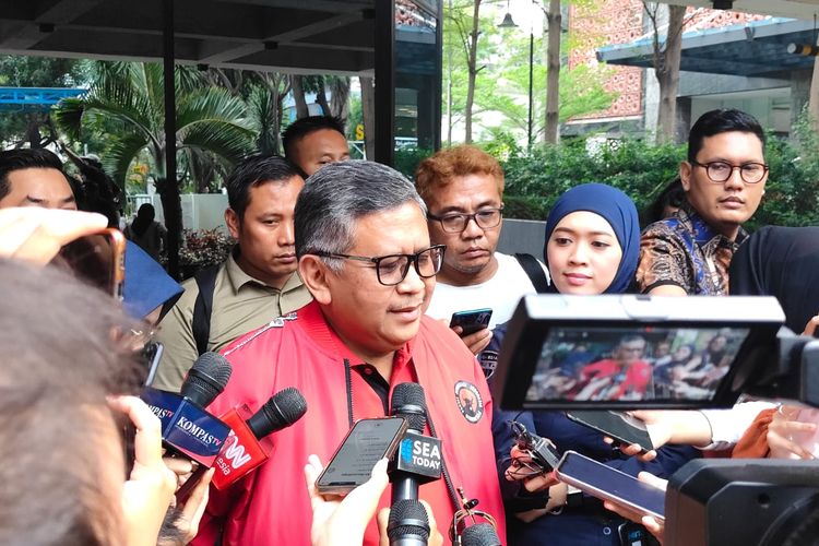 Sekretaris Jenderal PDI-P Hasto Kristiyanto ditemui di Gedung High End, Jakarta Pusat, Rabu (1/11/2023).
