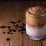 Pakai Es Batu, Trik Bikin Dalgona Coffee Cepat Mengembang
