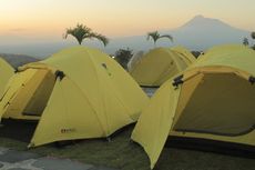 4 Paket Wisata di Watu Tapak Camp Hill Jogja, Ada Jeep Tour