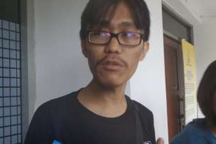 Pengacara Merri Utami dari LBH Masyarakat, Afif Abdul Qoyim meminta Kejaksaan Agung memindahkan tahanan kliennya ke lapas Tangerang. Mereka mendatangi Kejagung unyuk menyerahkan langsung surat permintaan audiensi, Rabu (21/9/2016).