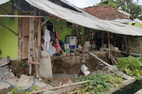 Tanah Ambles 3 Meter, Tiga Rumah Warga di Indramayu Rusak Parah
