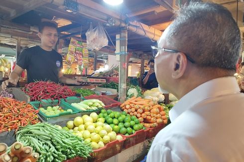 Cek Harga Pangan, Mendag Zulkifli Hasan Datangi Pasar Senen Pagi Ini