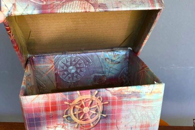 Tempat sampah daur ulang