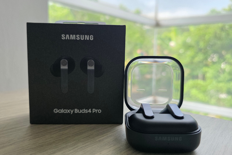 Saya Tak Selalu Nyaman Pakai Earbuds, Tapi Galaxy Buds 4 Pro Beri Pengalaman Berbeda...