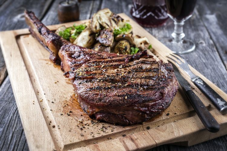 Ilustrasi steak tomahawk.