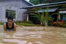 25 Sekolah Rusak Berat akibat Banjir Kiriman dari Malaysia