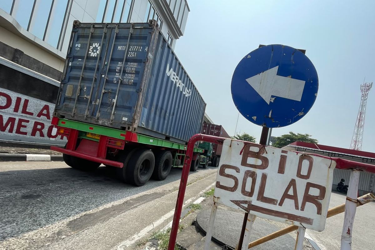 Antrean Biosolar di Palembang Capai 10 Jam, Sopir Keluhkan Kelangkaan ...