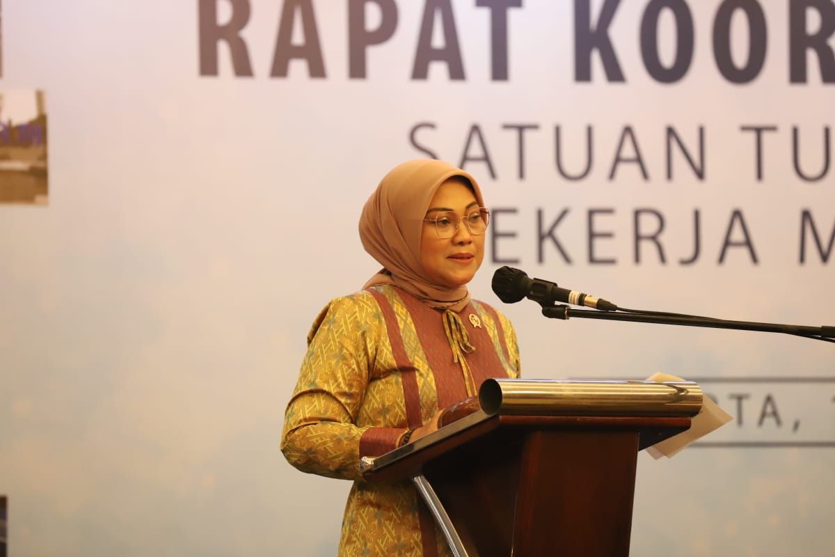 Menaker Ida Fauziah saat membuka Rapat Koordinasi Nasional (Rakornas) Satuan Tugas Pelindungan Pekerja Migran Indonesia Tahun 2020 di Jakarta, Kamis (19/11/2020).