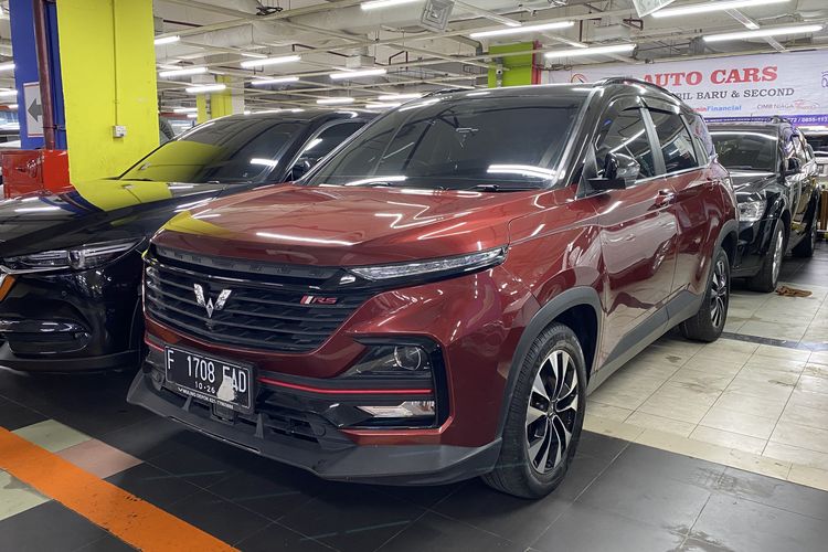 Mobil Bekas Wuling Almaz