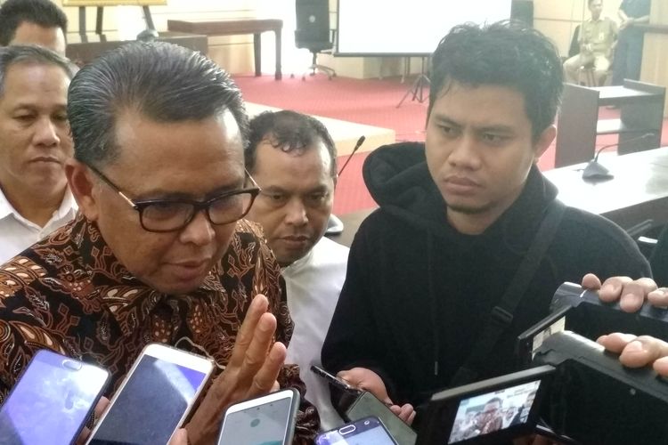Gubernur Sulawesi Selatan Nurdin Abdullah saat diwawancara di kantor Gubernur Sulsel, Selasa (7/5/2019). 