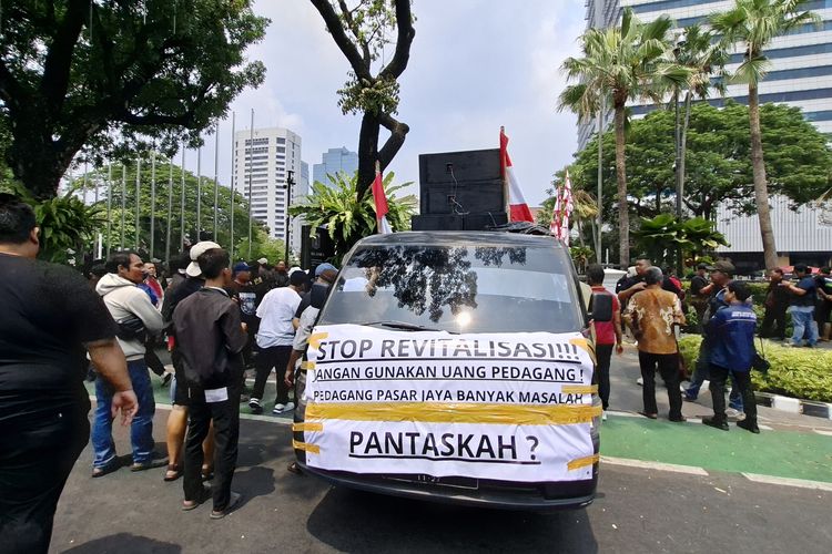 Pedagang Pasar Sunter Podomoro Demo, Protes Ditagih Biaya Revitalisasi Ratusan Juta Rupiah