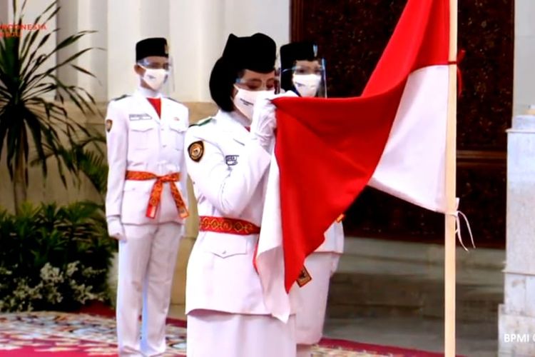 Presiden Joko Widodo  mengukuhkan delapan anggota Pasukan Pengibar Bendera Pusaka (Paskibraka) yang akan bertugas pada upacara peringatan kemerdekaan ke-75 Republik Indonesia di Istana pada 17 Agustus mendatang.