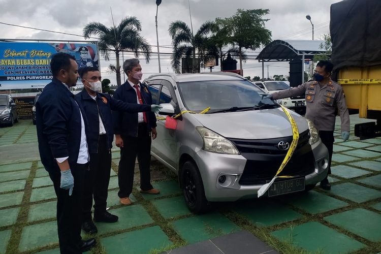 Mobil rental yang digadaikan tersangka berhasil diamankan oleh Satreskrim Polres Purworejo 