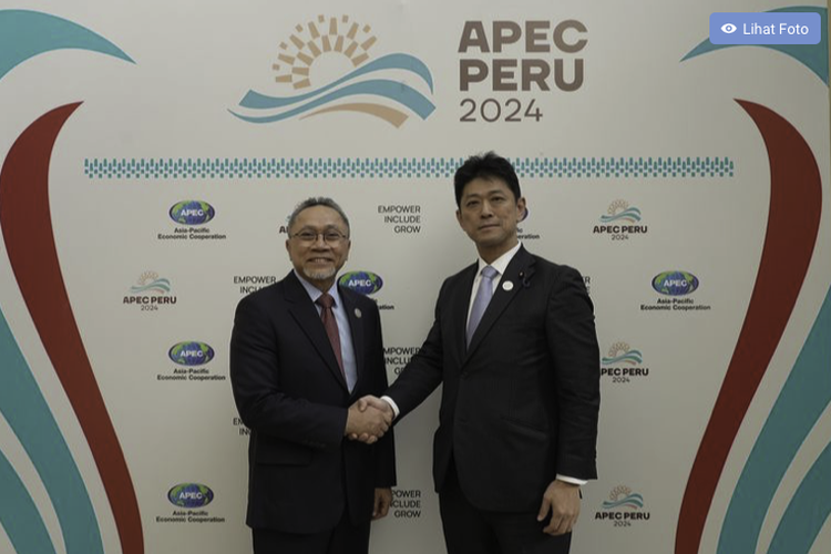 Menteri Perdagangan Zulkifli Hasan melakukan pertemuan bilateral dengan Wakil Menteri Parlemen untuk Urusan Luar Negeri Jepang, Komura Masahiro di forum Kerja sama Ekonomi Asia-Pasifik (APEC) 2024, Peru, Jumat (17/5/2024)
