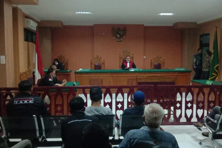 Pembacaan putusan hakim kasus permohonan suntik mati di Pengadilan Negeri Lhokseumawe, Kamis (27/1/2022)