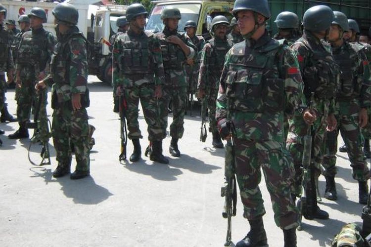 Ratusan personel TNI AD tiba di Poso, Sulawesi Tengah untuk mendukung Operasi Tinombala untuk mengejar kelompok Santoso.