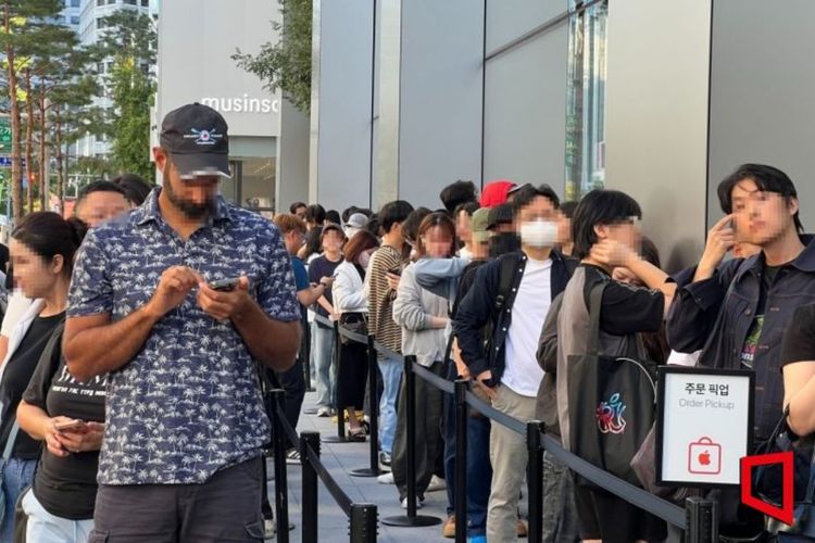 Pembeli iPhone 18 Pro dan 18 Pro Max di Korea Ada yang Antre 13 Jam