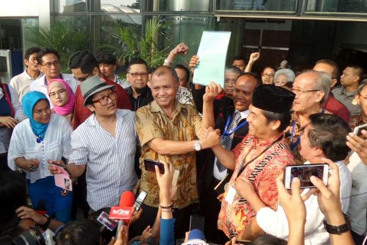 Ketua KPK Agus Rahardjo menerima Koalisi Masyarakat Sipil Tolak Hak Angket di Gedung KPK Jakarta, Rabu (5/7/2017).