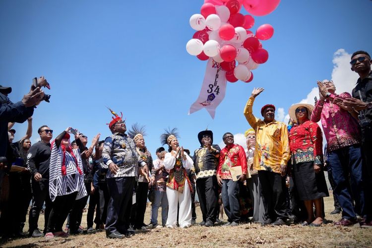 Menkop Dorong Pembentukan Koperasi di Festival Lembah Baliem untuk Perkuat Ekonomi Papua