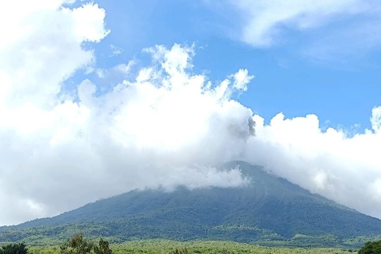Gunung Ile Lewotolok Meletus Lagi Disertai Dentuman, Tinggi Kolom Abu 500 Meter