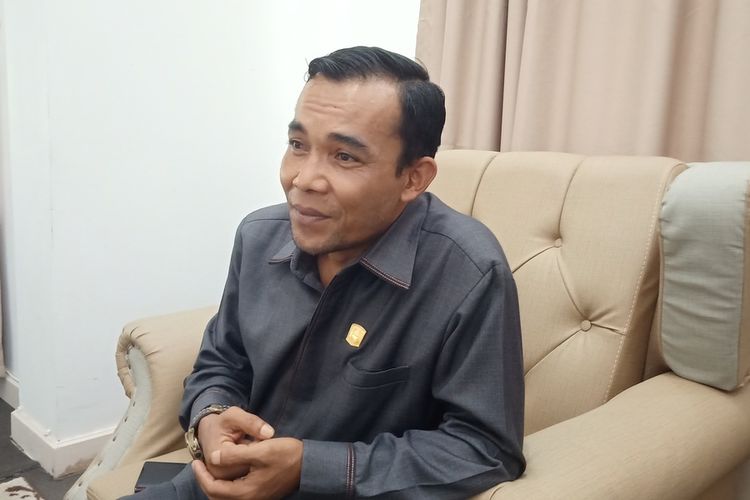 Ketua DPRD Solok Dodi Hendra