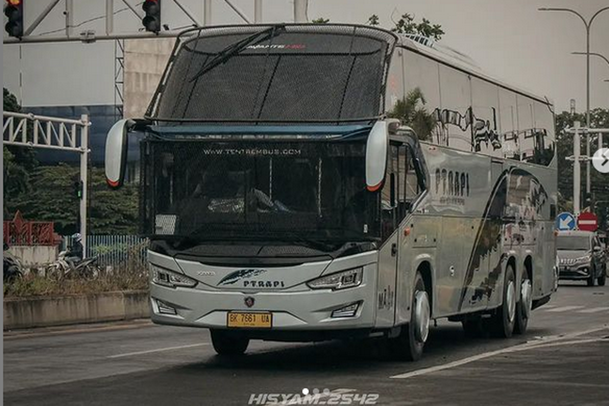 Bus AKAP baru PT Rapi