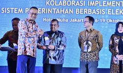 Optimalkan Pemanfaatan PDN, Riau Sabet Penghargaan dari Kemenkominfo