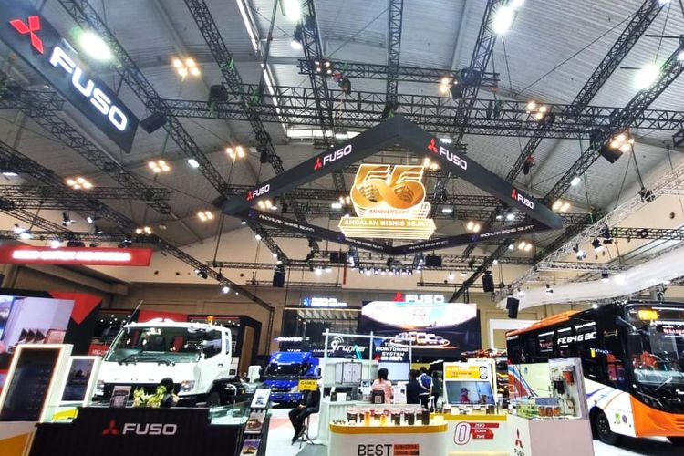 Booth Mitsubishi Fuso di GIIAS 2025