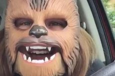Video Perempuan dengan Topeng Chewbacca Jadi Viral di Medsos