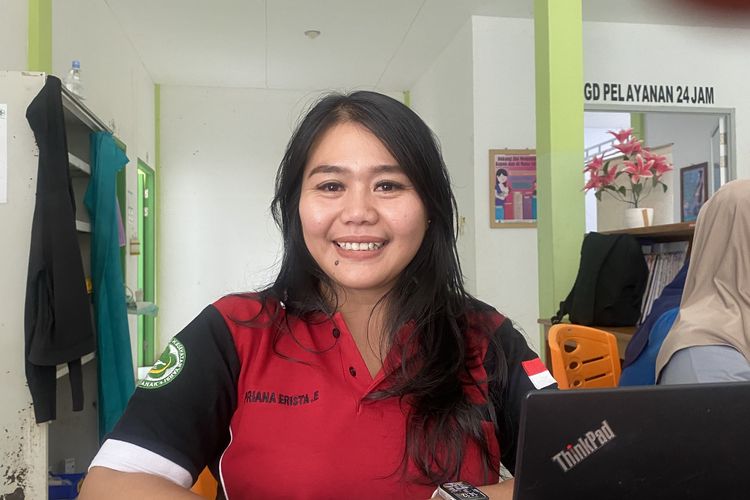 Cerita Eris Bertahan Jadi Perawat di Jagoi Babang, Perbatasan RI-Malaysia
