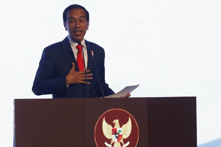 Presiden Joko Widodo menyampaikan sambutan dalam pembukaan Rapat Pimpinan Nasional (Rapimnas) Partai Demokrat tahun 2018 di Sentul International Convention Center, Bogor, Jawa Barat, Sabtu (10/03/2018) .Partai Demokrat menggelar Rapimnas selama dua hari 10-11 Maret 2018 untuk membahas strategi Pemilu 2018 serta Pemilu Legislatif dan Pilpres 2019.
