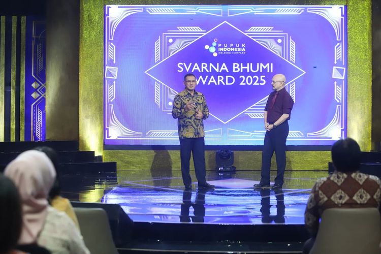 PT Pupuk Indonesia menggelar Svarna Bhumi Award 2025, ajang penghargaan bagi individu atau komunitas yang berkontribusi nyata di sektor pertanian nasional.