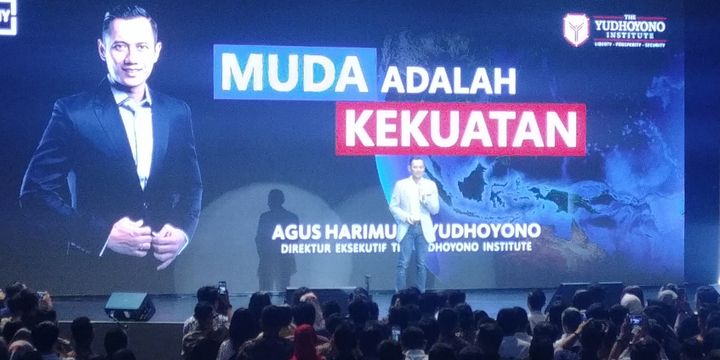Ketua Kogasma Partai Demokrat Agus Harimurti Yudhoyono berorasi di Djakarta Theater, Jumat (3/8/2018).