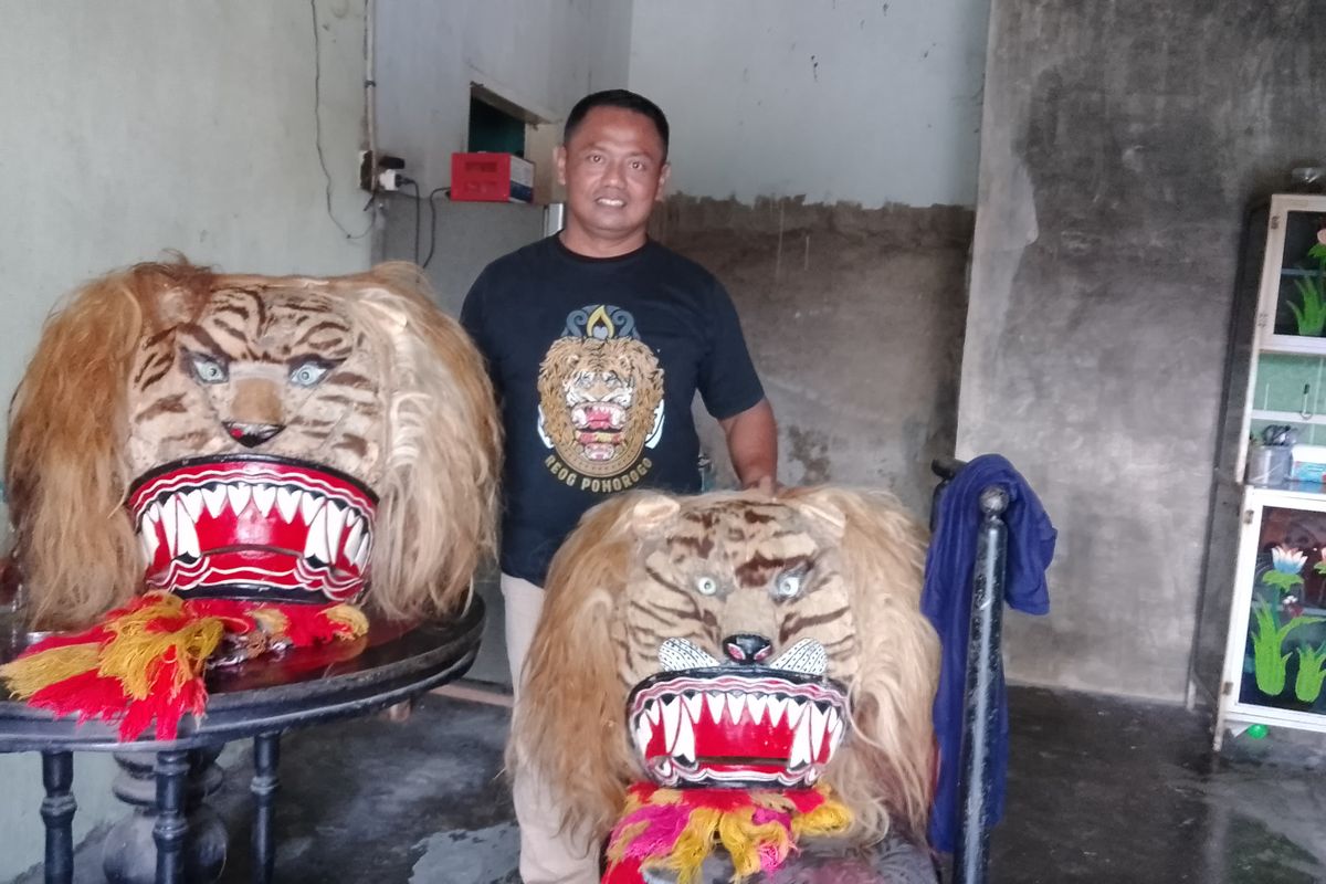 Sunaryo saat ditemui di rumahnya, di Jalan Perhubungan, Desa Kolam, Kecamatan Percut Sei Tuan, Kabupaten Deli Serdang pada Minggu (23/6/2024) siang. 