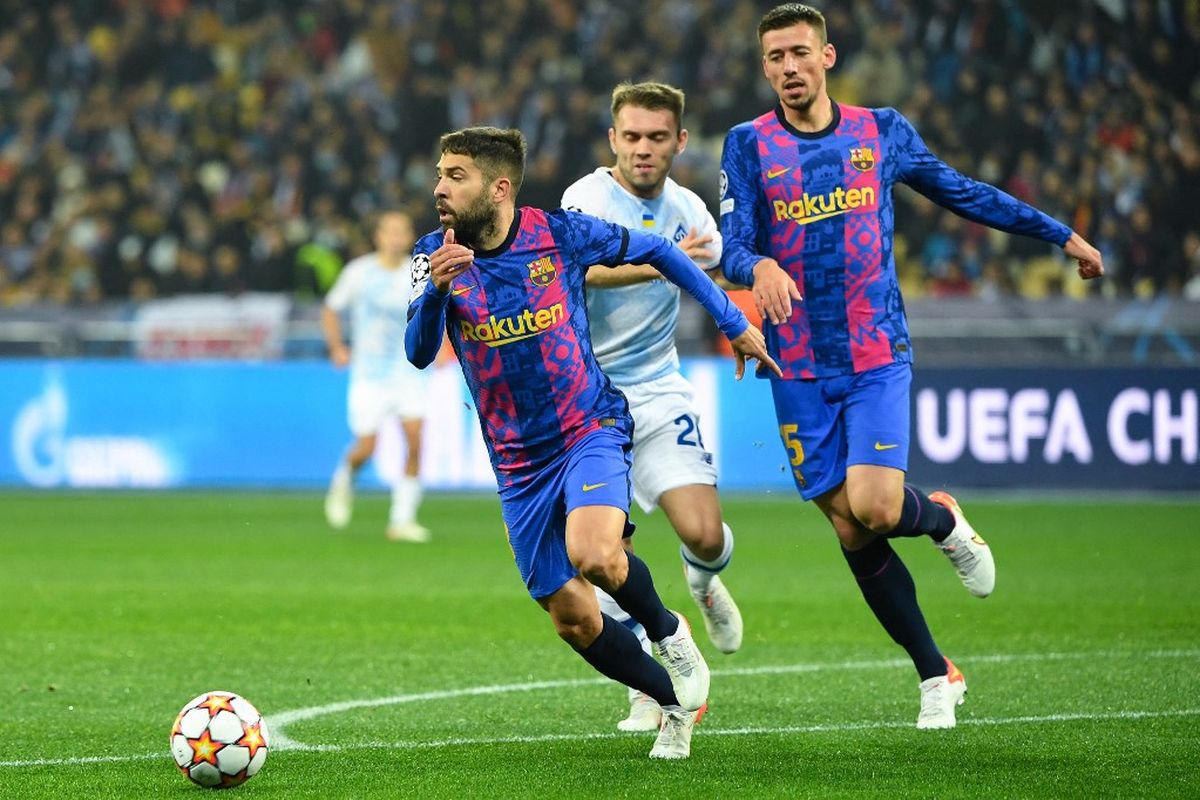 Penampilan Jordi Alba dalam laga matchday keempat Grup E Liga Champions 2021-2022, Dynamo Kiev vs Barcelona, di Stadion NSC Olimpiyskiy, Rabu (3/11/2021) dini hari WIB.