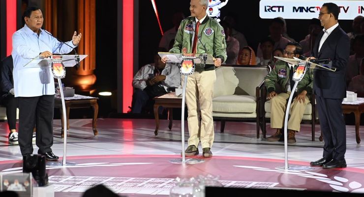 KPU Evaluasi Suporter Ganjar karena Acungkan 3 Jari Tiap Anies-Prabowo Bicara di Debat