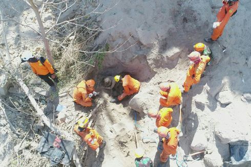 Tim SAR Temukan Satu Korban Tertimbun Longsor di Lombok Utara