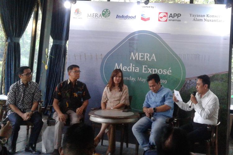 Panel diskusi MERA Media Ekspose yang dihadiri oleh Yayasan Konservasi Alam Nusantara, serta mitra dari BKSDA, Asia Pulp & Paper, Indofood Sukses Makmur, dan Chevron Pacific Indonesia, di Jakarta, Kamis (23/5/2019)