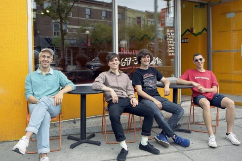 Lirik dan Chord Lagu Time Moves Slow dari BADBADNOTGOOD