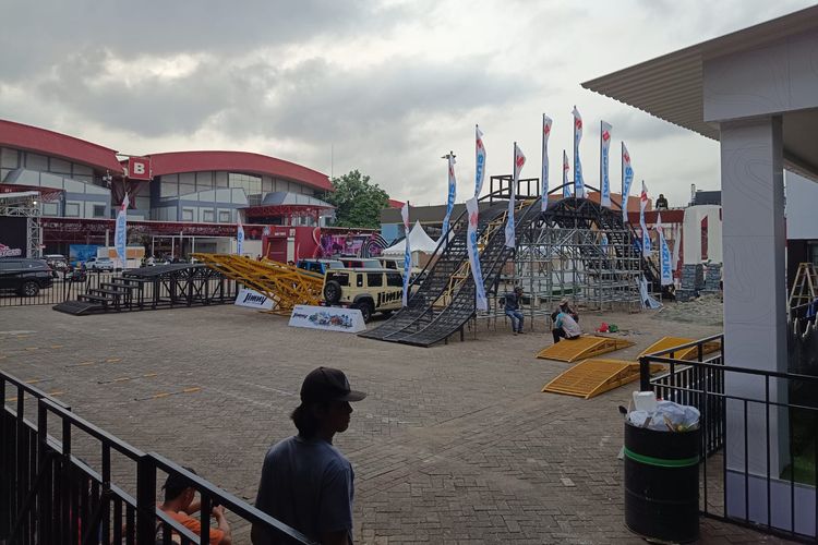 Intip persiapan arena test drive Suzuki di IIMS 2025