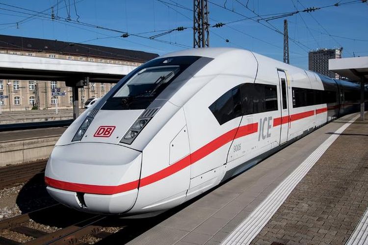 Kereta cepat antar-kota yang akan beroperasi di Jerman. Operator kereta nasional bermaksud menamai kereta tersebut Anne Frank.
