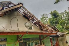 Angin Kencang Rusak Puluhan Rumah di Sukabumi, 10 KK Mengungsi