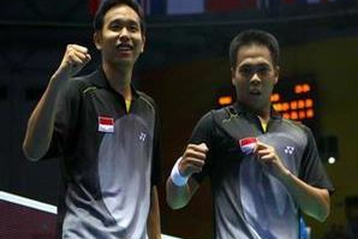 Hendra Setiawan (kiri), dan Markis Kido, masih menjadi ganda terbaik di Indonesia. Pasangan ini harus ditampilkan pada putaran final Piala Thomas di Malaysia, Mei mendatang.