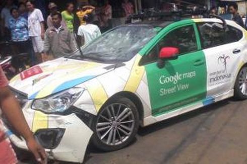 Mobil Google Dirusak Massa di Bogor?