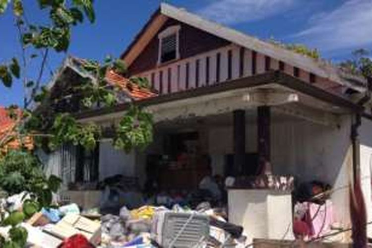 Pemilik rumah yang penuh dengan sampah akan dijual untuk menutupi biaya pembersihan dan sanksi hukum.


