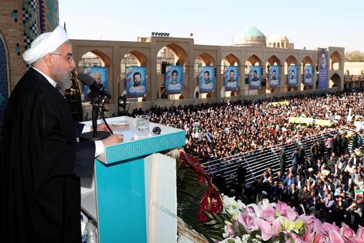 Presiden Iran Hassan Rouhani mengumumkan temuan cadangan minyak baru di kota Yazd, Minggu (10/11/2019).