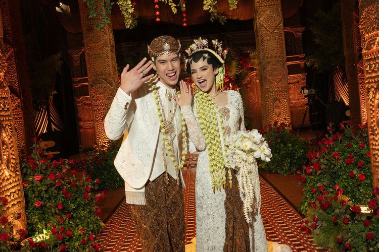 Busana akad nikah El Rumi dan Syifa Hadju di Dian Ballroom, Raffles Hotel Jakarta, Kuningan, Jakarta Selatan, Minggu (26/4/2026).