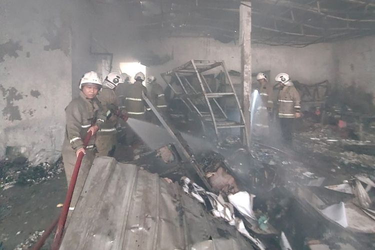 Tempat Usaha Katering di Tembalang Semarang Ludes Terbakar, Kerugian Capai Rp 200 Juta