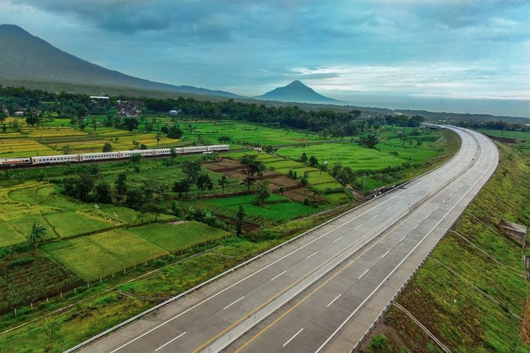 PT Jasa Marga (Persero) Tbk optimistis pendapatan perseroan tahun 2021 ini akan lebih baik dibanding tahun lalu. 