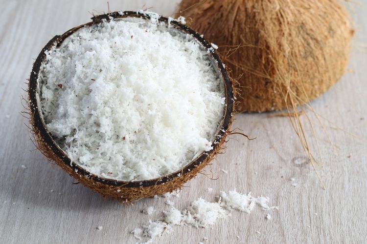 Ilustrasi ampas kelapa parut, yang dapat dimanfaatkan sebagai pupuk tanaman.